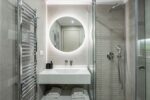 Two bedroom and balcony Bathroom